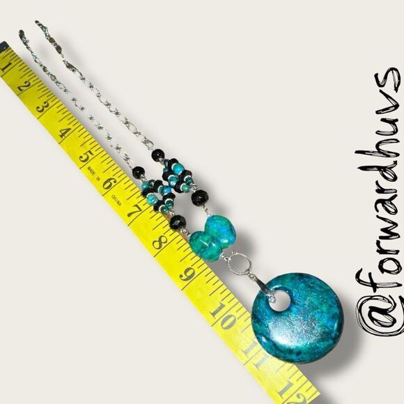 18” Artificially Colored Stone Pendant - Picture 10 of 12